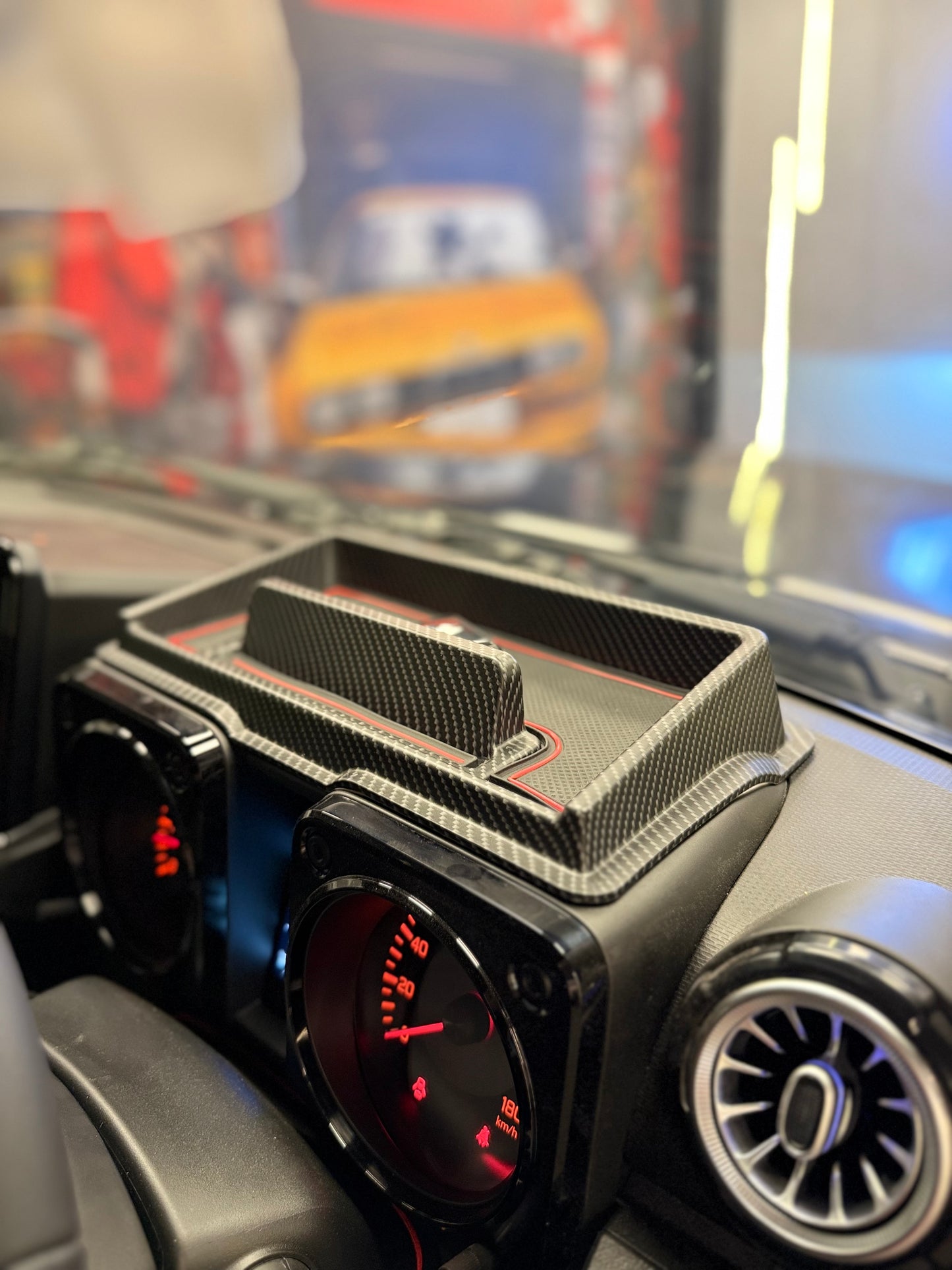 SUZUKI JIMNY (DASHBOARD TRAY) CF PRINT