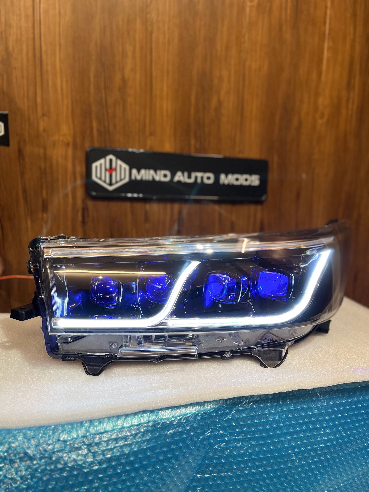 INNOVA CRYSTA (2016-20) BUGGATI STYLE HEAD LAMP