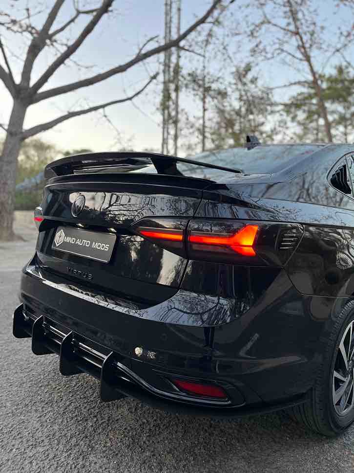 VIRTUS REAR 4 FIN DIFFUSER WITH SIDE CANARDS