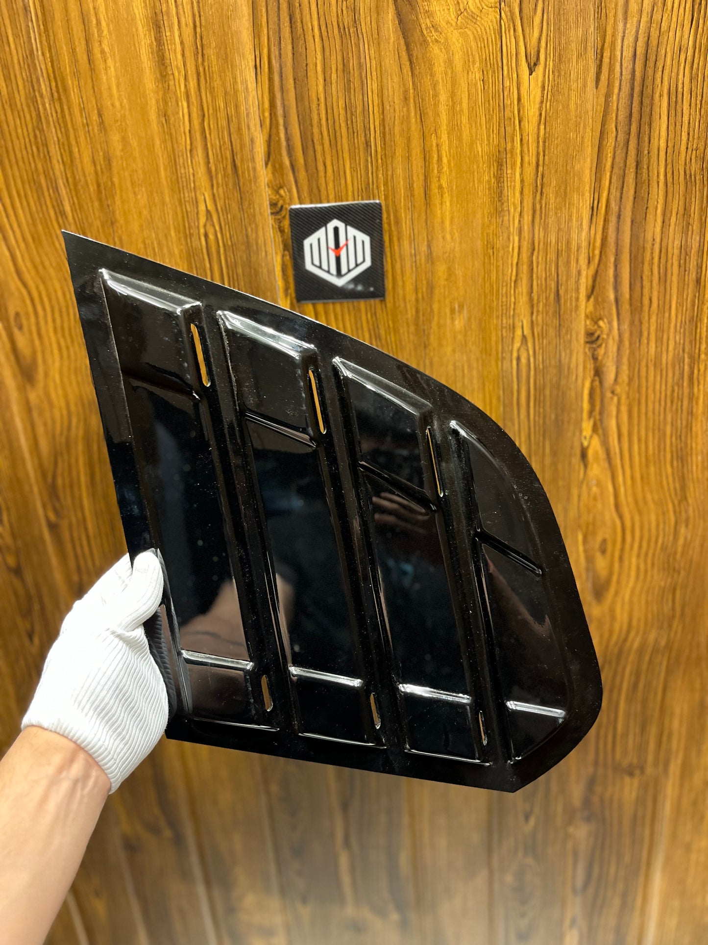 GRAND VITARA/HYRYDER SIDE WINDOW LOUVER (BLACK)