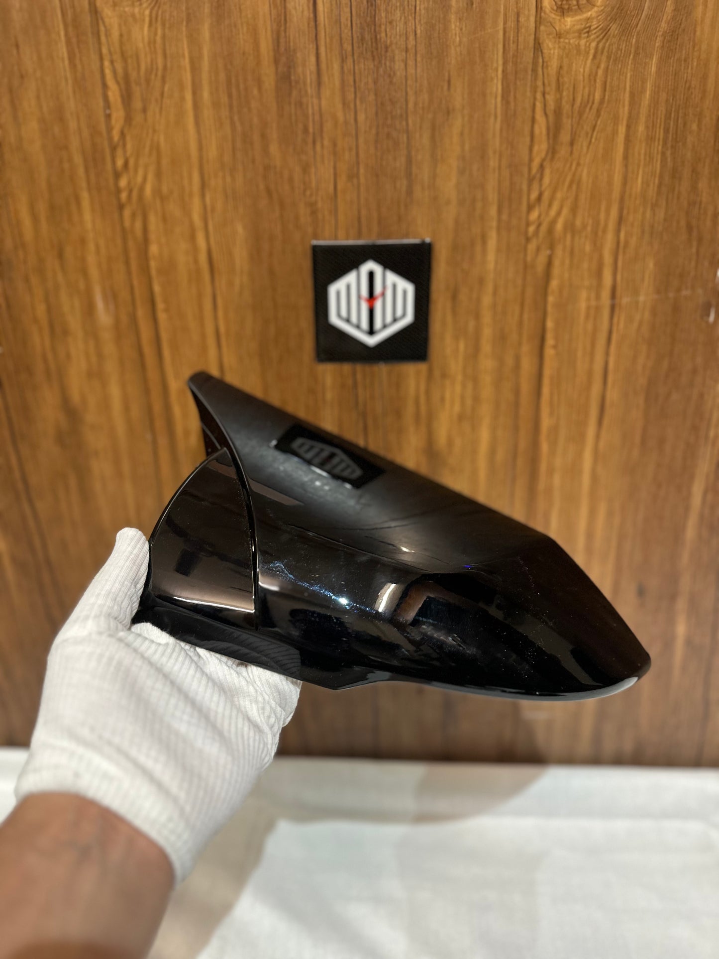 VERNA 2025 (BLACK) MIRROR CAPS