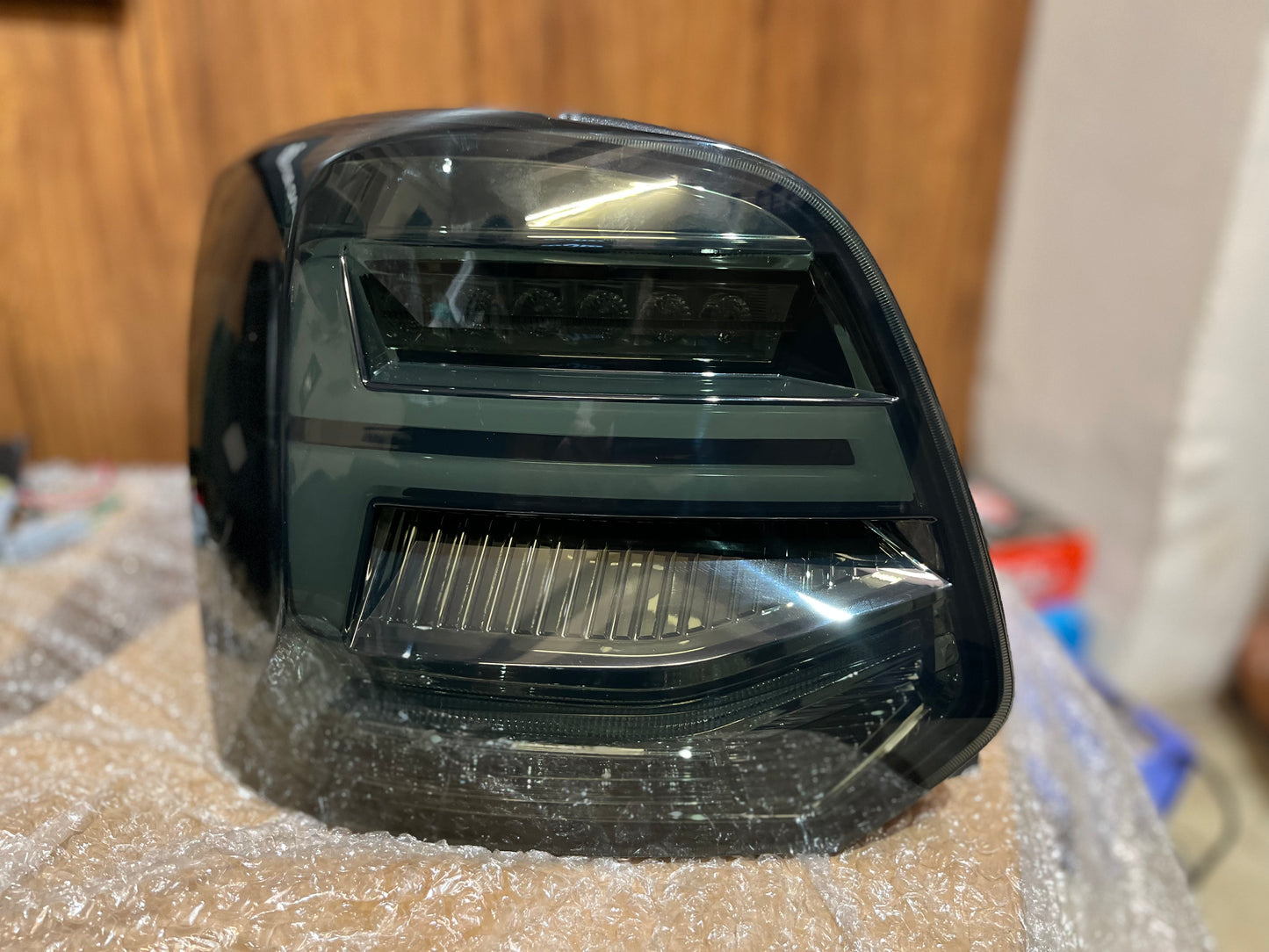 POLO (AUDI Q2) SMOKE LENS TAIL LAMP