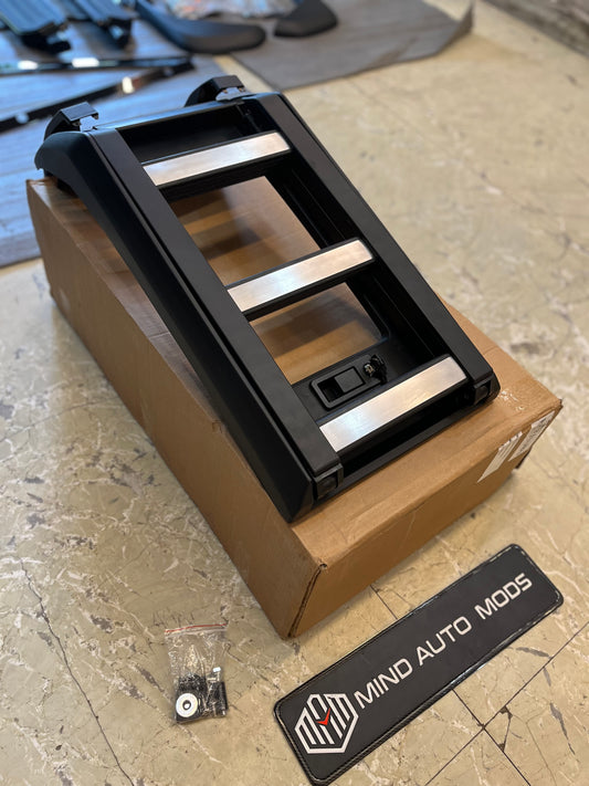 DEFENDER DEPLOYABLE LADDER