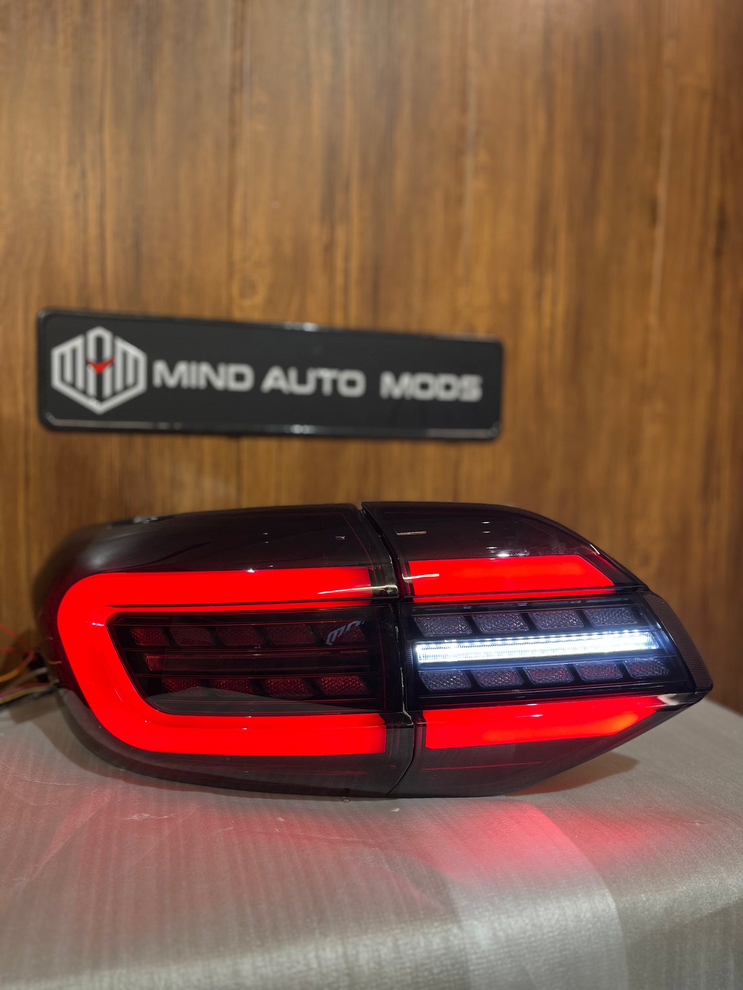 ENDEAVOUR SMOKE LENS TAIL LAMP