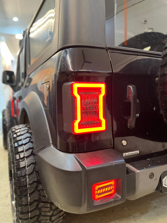 THAR 2020-2025 (WRANGLER STYLE) TAIL LAMP
