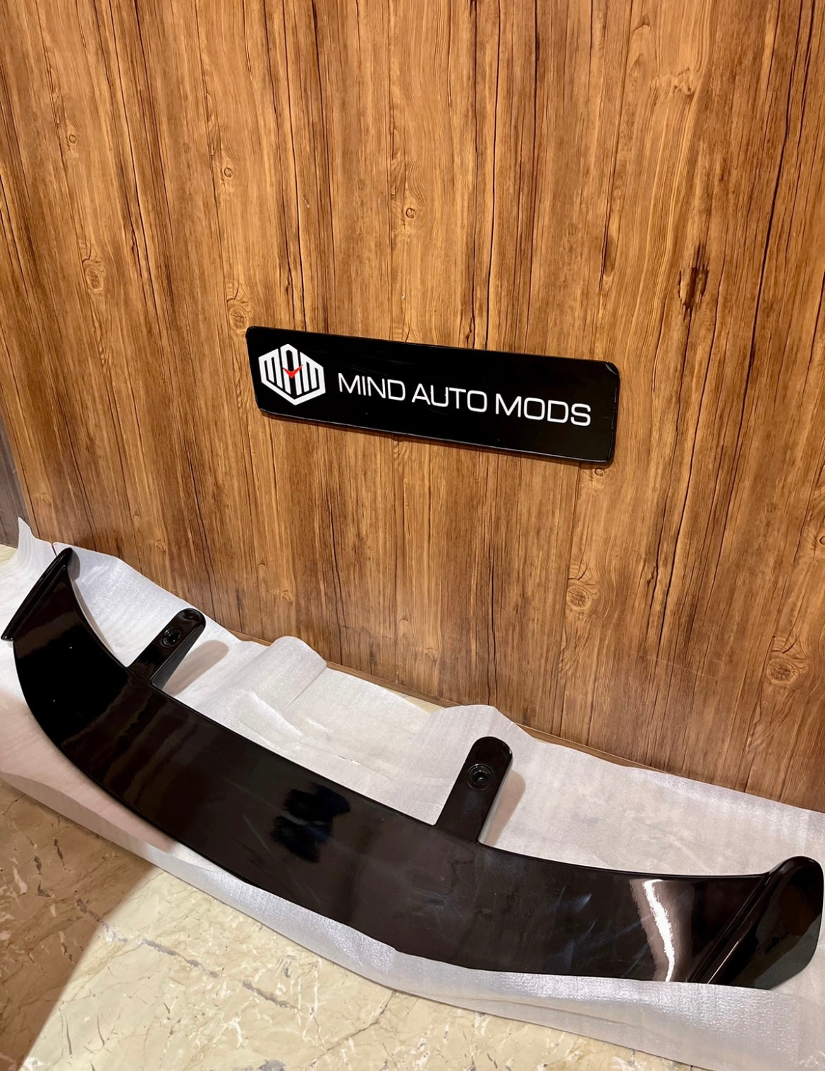 UNIVERSAL SLEEK ABS MONSTER SPOILER