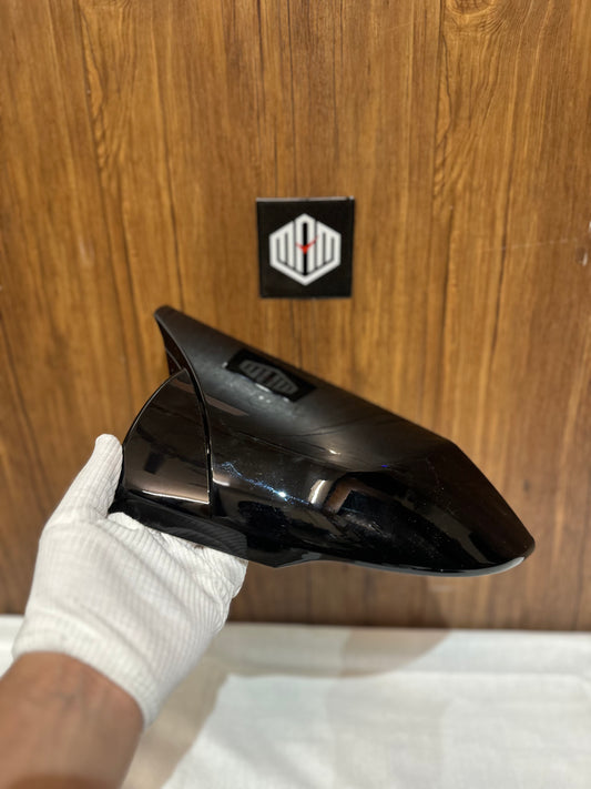 VERNA 2025 (BLACK) MIRROR CAPS